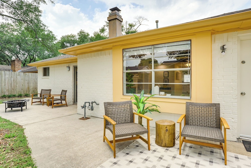 5 Mi to Lake Houston: Family Home in Humble