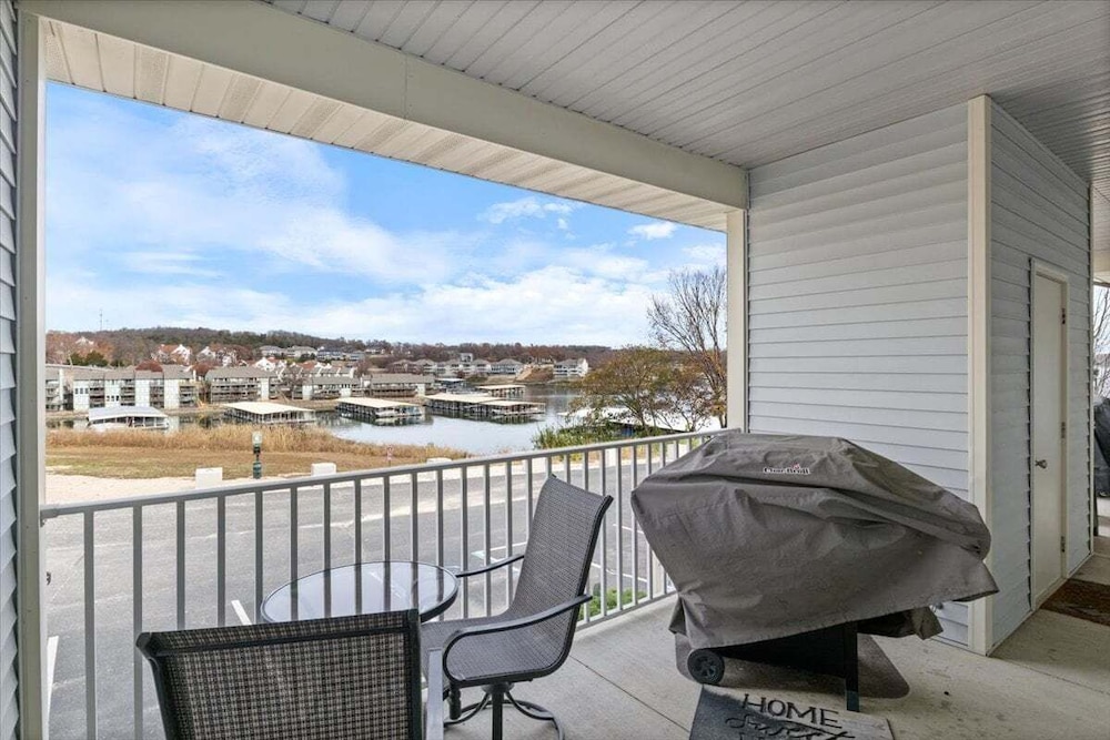 Stunning Main Channel Views, Screened Deck, & Pool