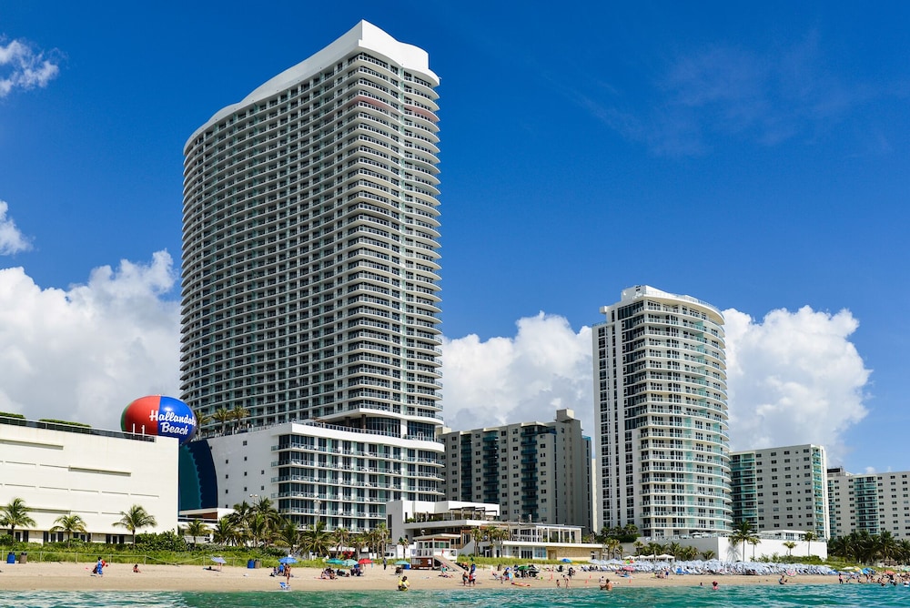 Luxury Beachfront Condo