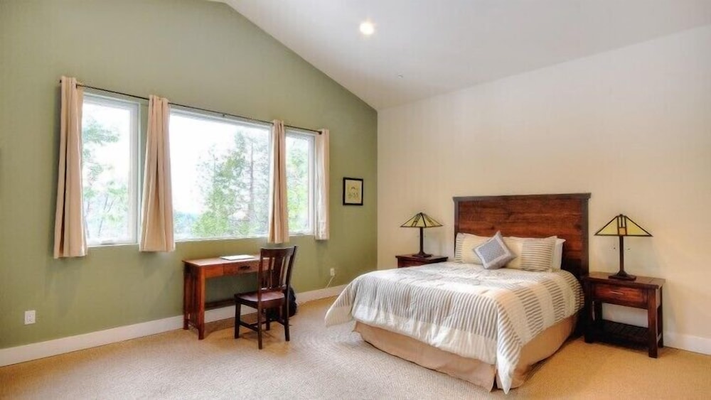 Scenic Wonders Eureka 3 Bedrooms view 4