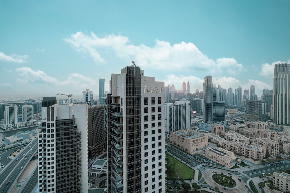 DAMAC Suites by Hostiva – Burj & Fountain
