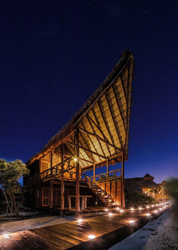 LOB LOB Beach Cabins