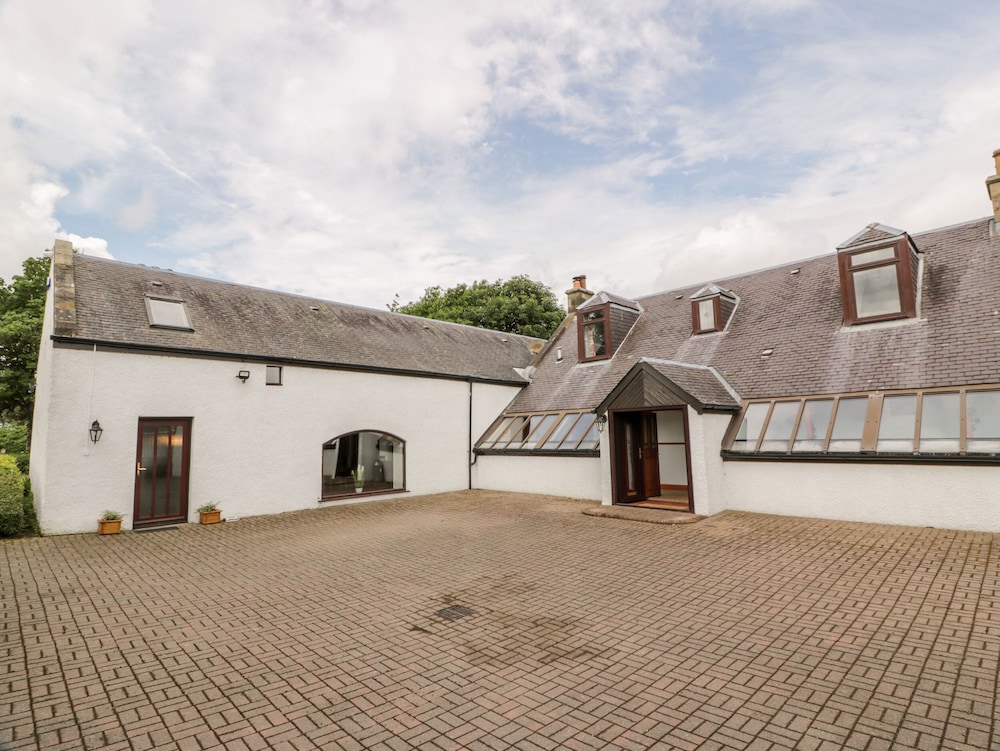 Shieldhill Farm House