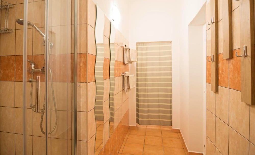 2 Bedroom Home near Prague Castle