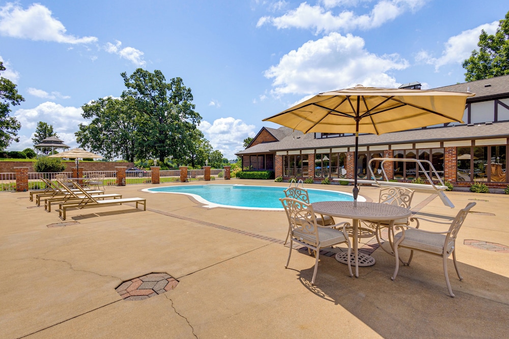 Pool, Lake & Patio: Sweeping De Soto Estate