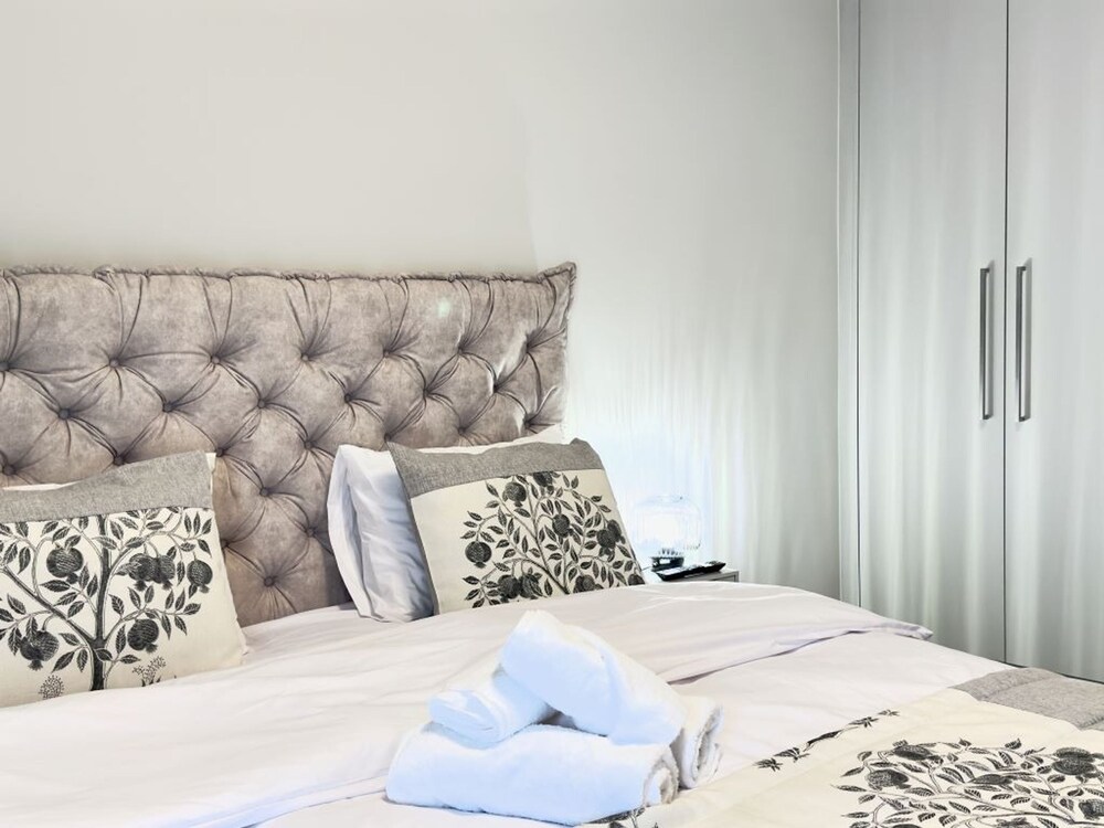 City Bliss I Trikala Town