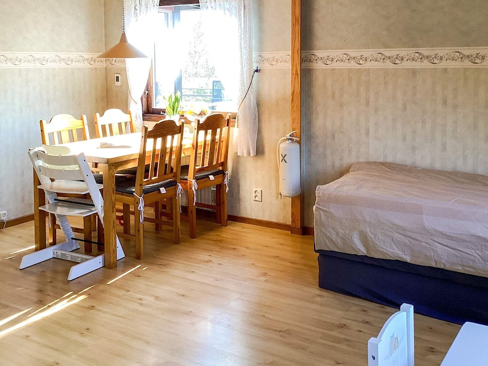 6 Person Holiday Home in Hjarnarp