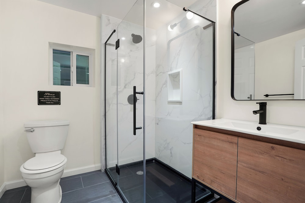 Cozy Private Rooms near SF Transpo