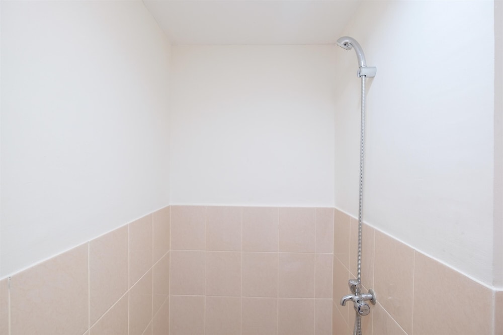 Comfort 2BR at 6th Floor Podomoro Golf View Apartment