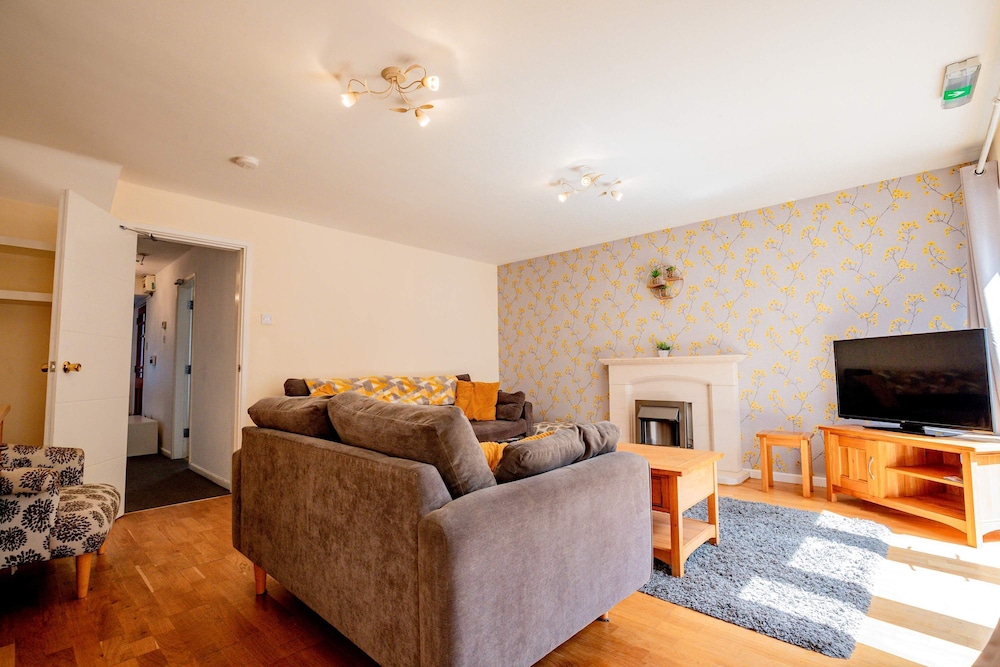 Host Stay Manfield Avenue