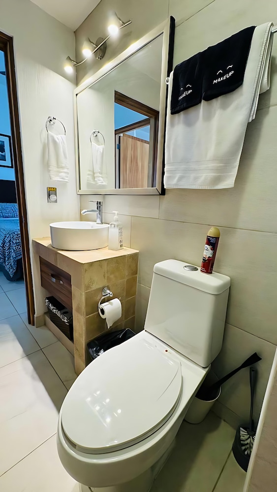 Ajijic Modern 1 Bedroom Guesthouse -patio - BBQ - Bikes - Gym - Pickleball Court