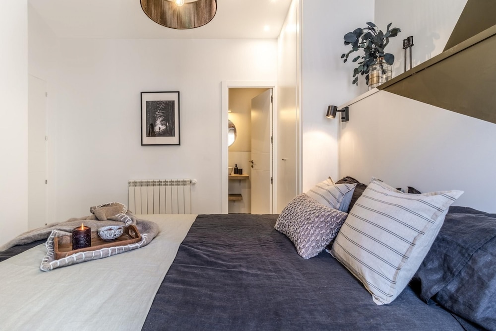 Ainsa - 4 Bedrooms in Malasa a