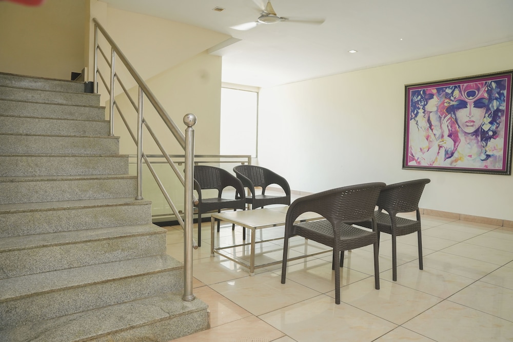 Hotel Grand Leela Krishna