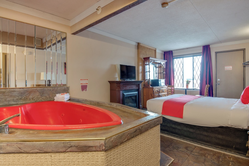 Falls Inn Near Casino Niagara By OYO