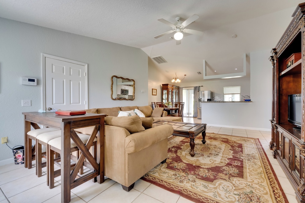 Fenced Yard & Game Room: Family Home in Kissimmee!