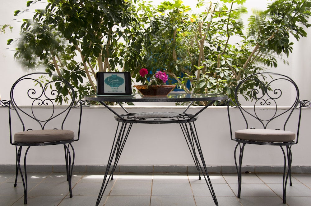 Erato Apartments