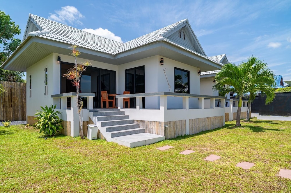 Danisam 4BR BeachVilla SunsetView KBR47
