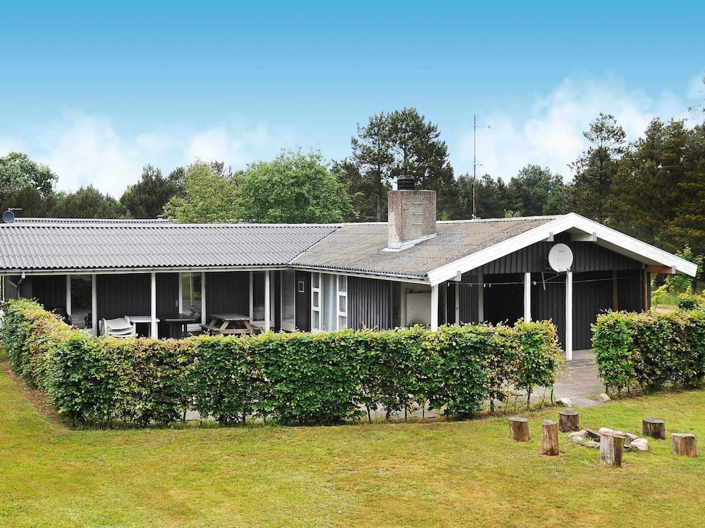 8 Person Holiday Home in Blavand