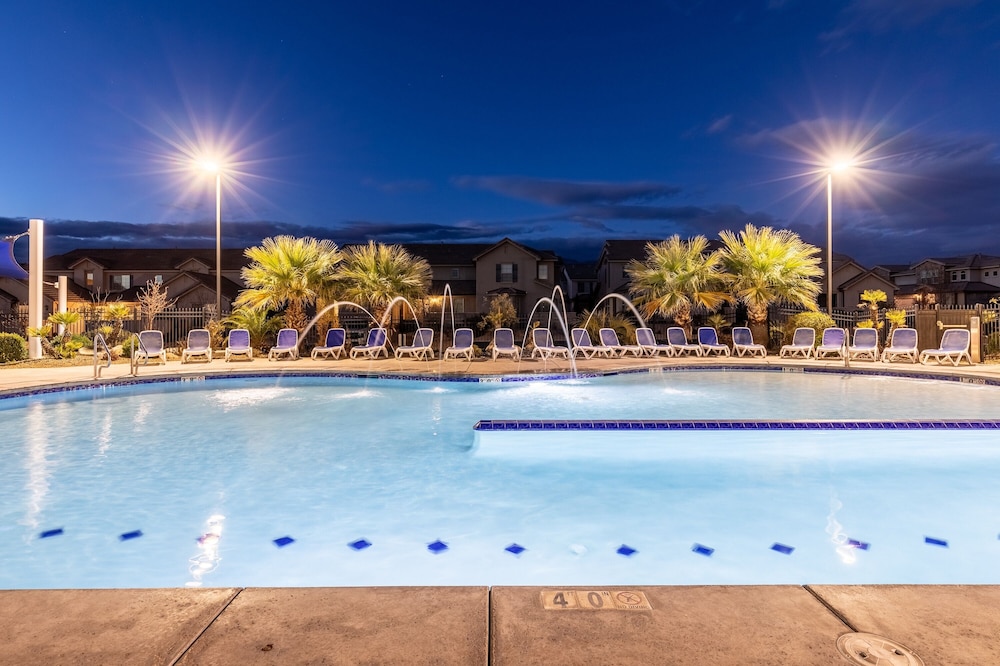 Sand Cove 3 Bedroom Townhouse