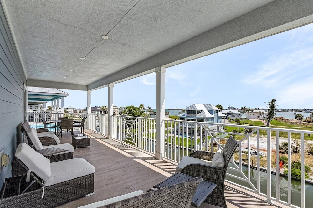 673 White Sands Retreat: Bay Views, Pool, Elevator 5 Bedroom Home
