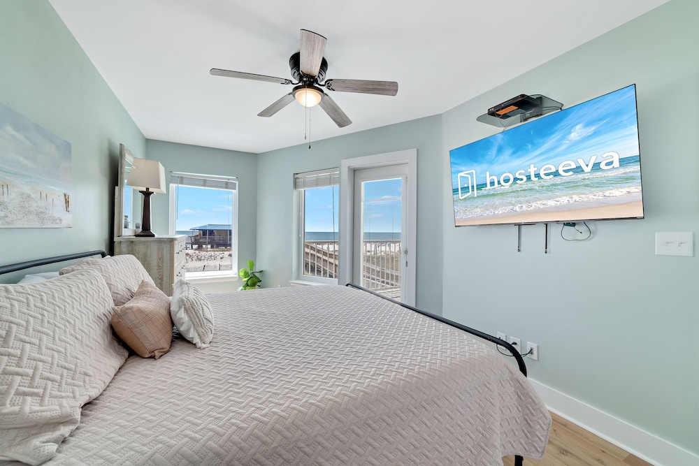 Boardwalk Condos by Hosteeva view 3