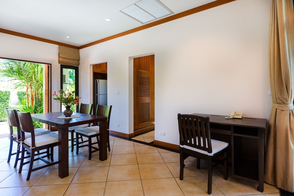Nai Harn Baan-Bua Villas
