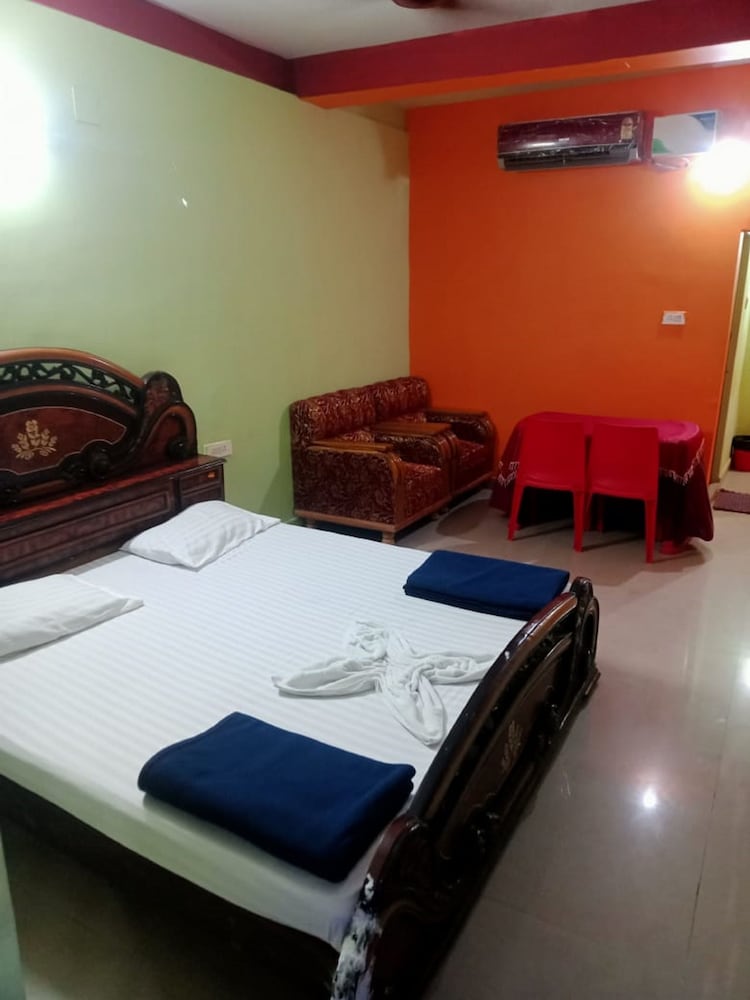 Goroomgo Rajhansh Resort Puri view 2