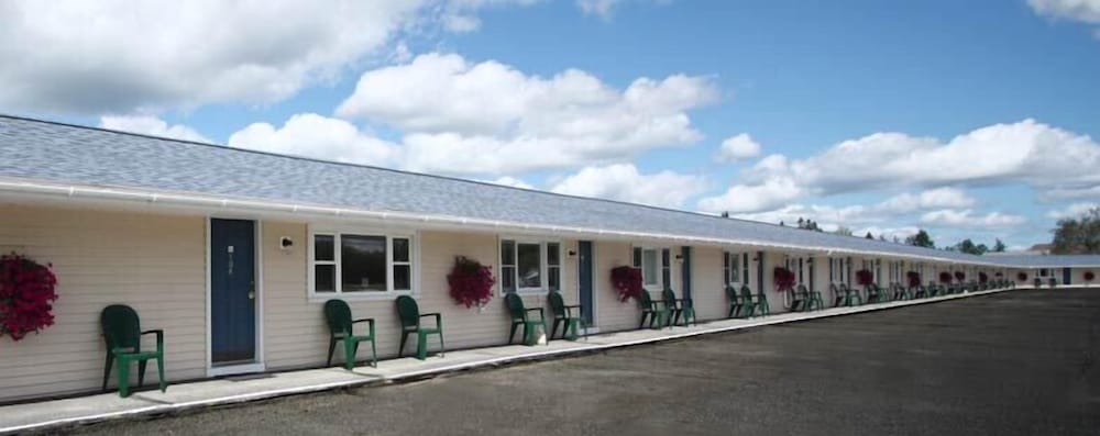 The Bluebird Motel
