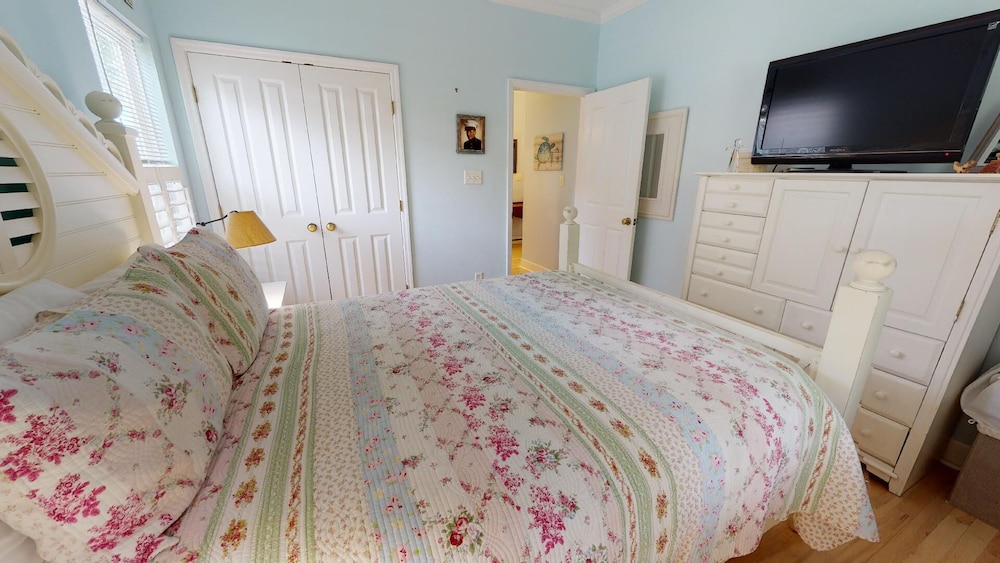1616 Jones Avenue by Tybee Vacation Rentals