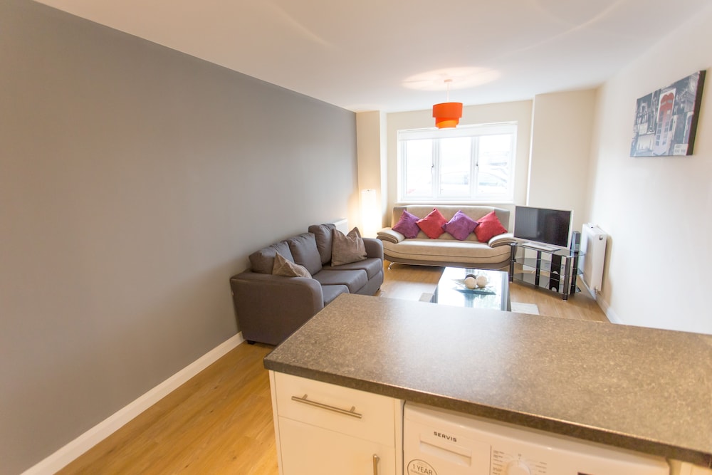 Oxford Vacations - Razia Apartments - Property Image 120
