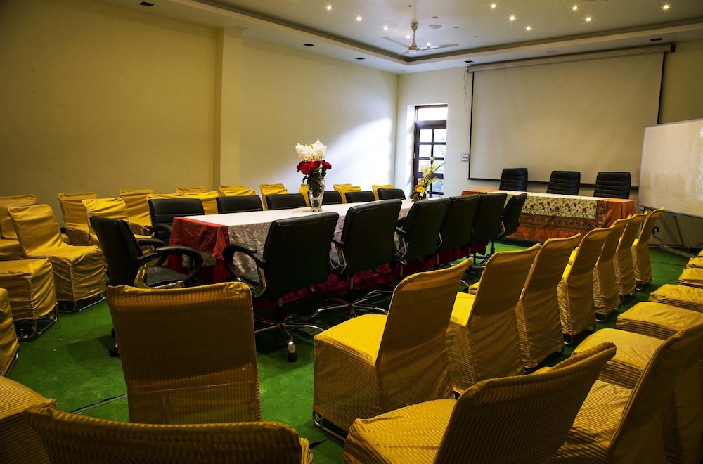 meeting & event spaces