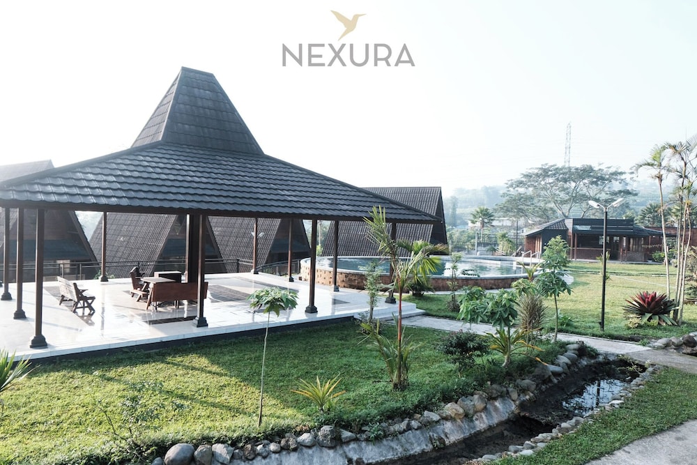 Jambu Klutuk Resort