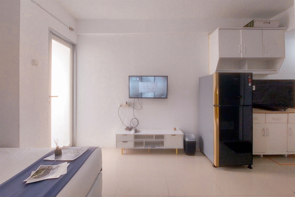 Homey and Restful Studio Urbantown Serpong Apartment