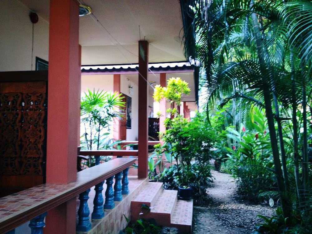 Nam Jhum Resort