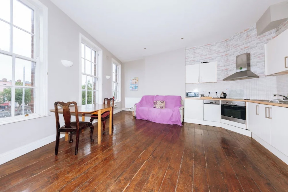 1BD Riverside Hideaway in City Centre - Dublin