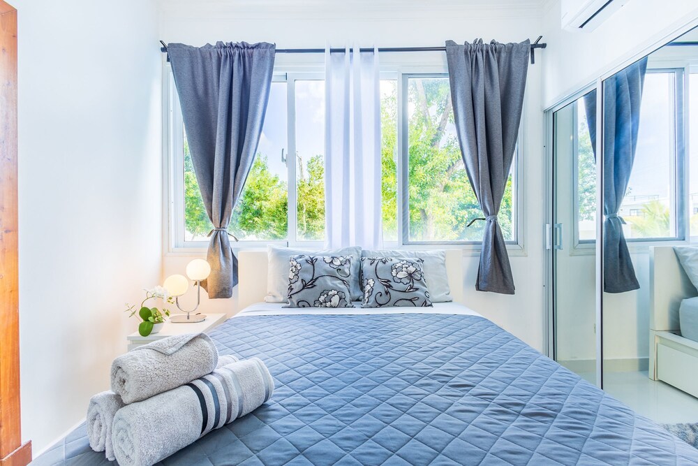 New Stylish 3BR Villa With Private Pool Terrace