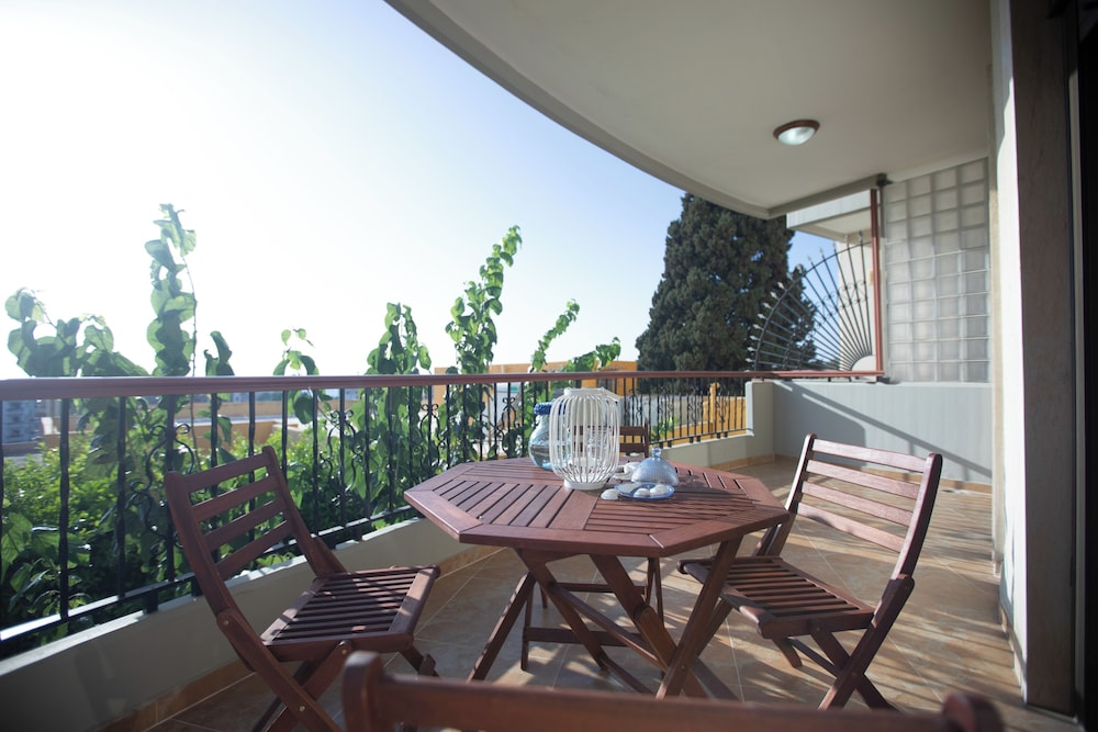 Akl - Chic Apts & Balconies in Batroun