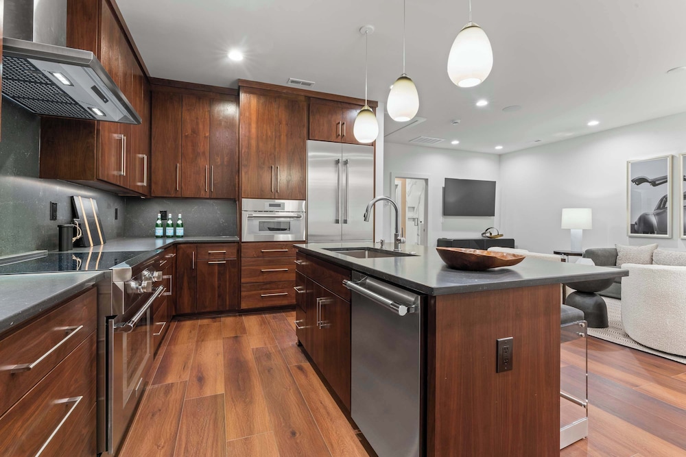 The Luxe Barn Home for 4