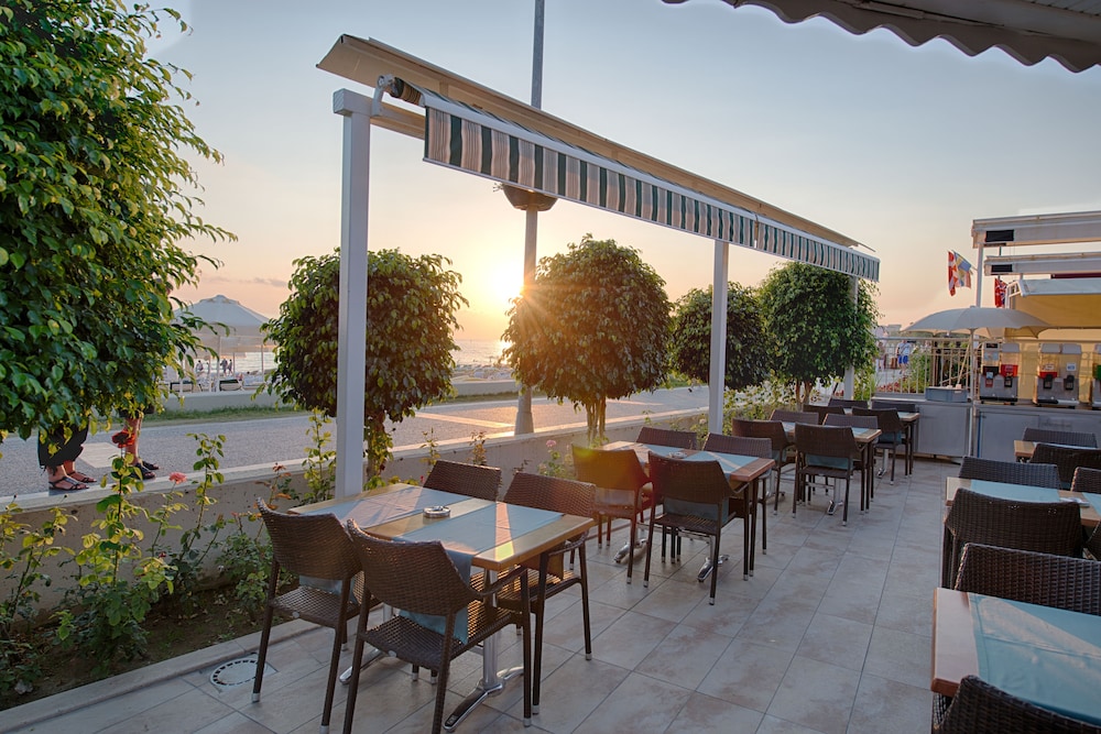 Trendy Side Beach (Adults Only, 16+)
