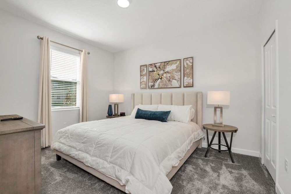 Storey Lake 9 Bedroom Villa With Games Room 9 Home - Image 3