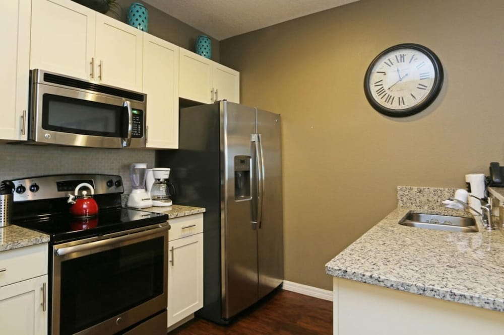 Your VIP Home Near Disney 25107