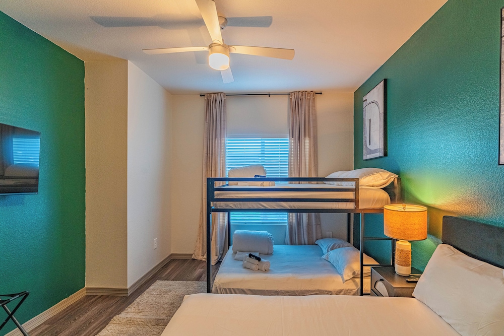 ROVE LIVING/KL - Cardinal 95