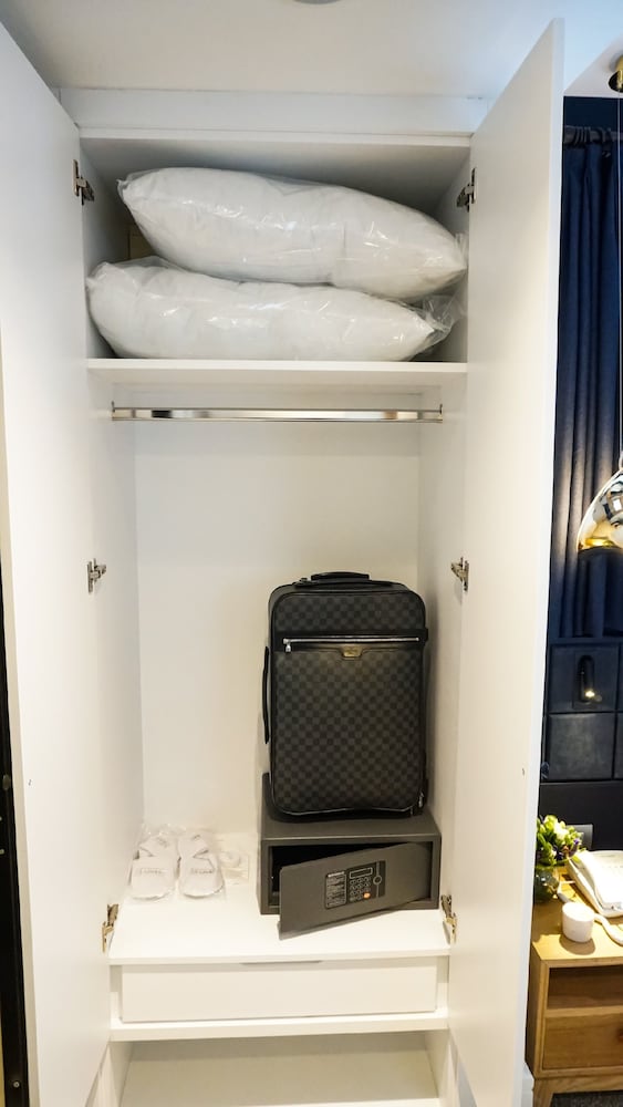 Maroon Tomtom - Image 8