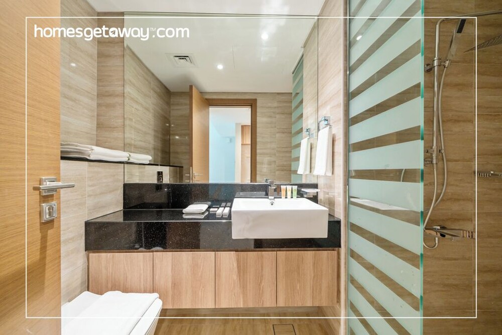 Designer 1BR Apt Fully Equipped
