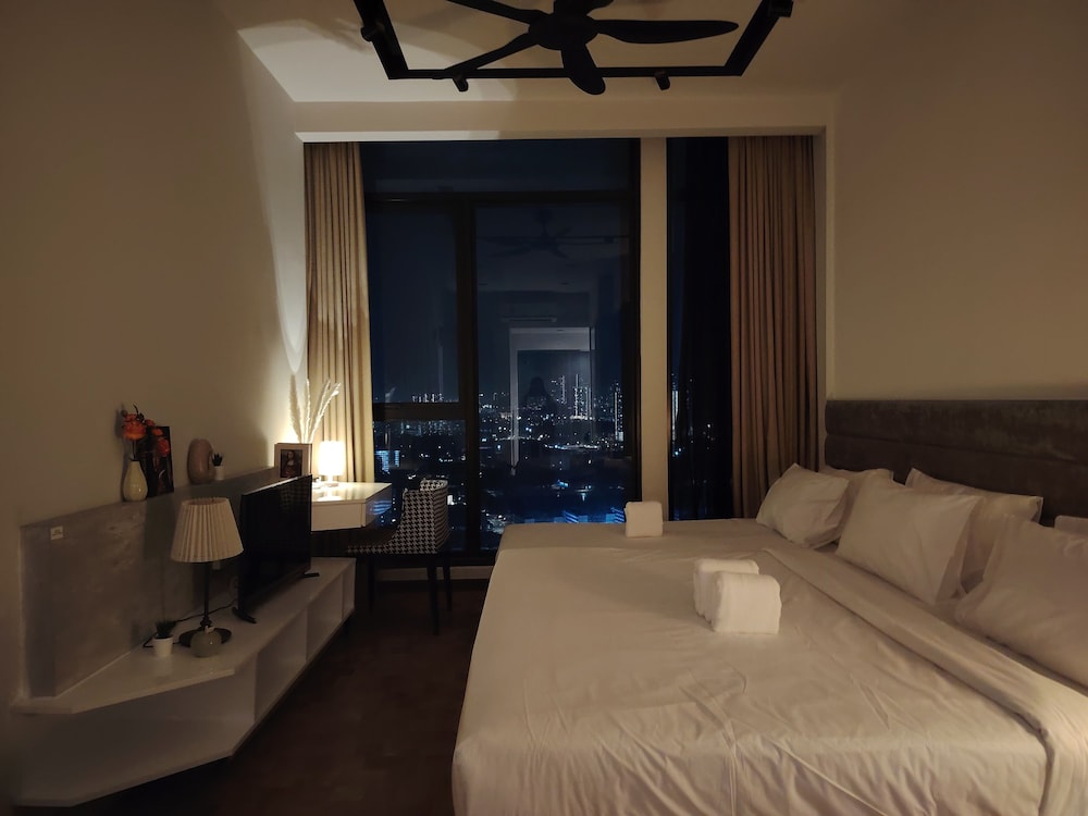 Expressionz KLCC By Laze Home