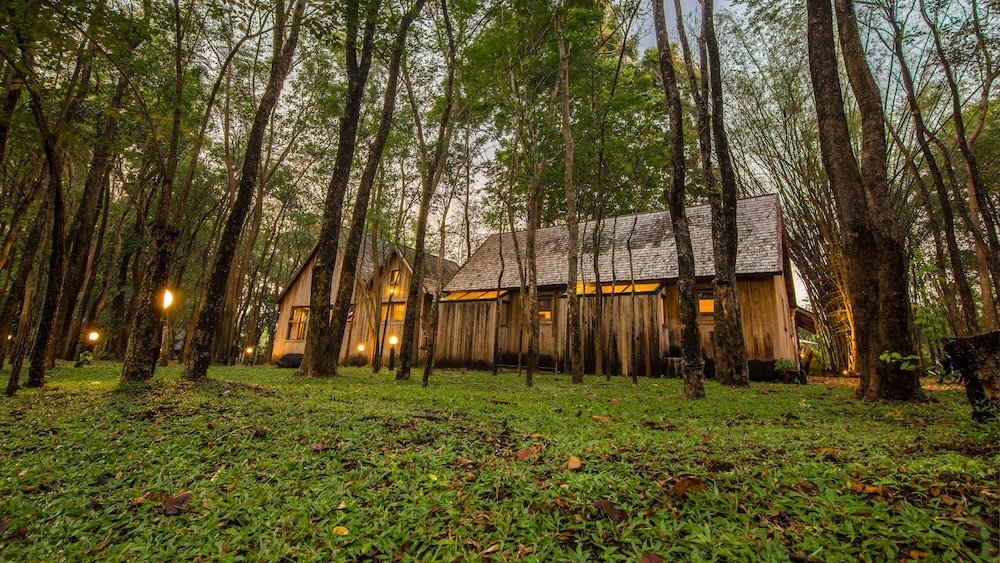 Hotel Teakwood Villa - Image 1