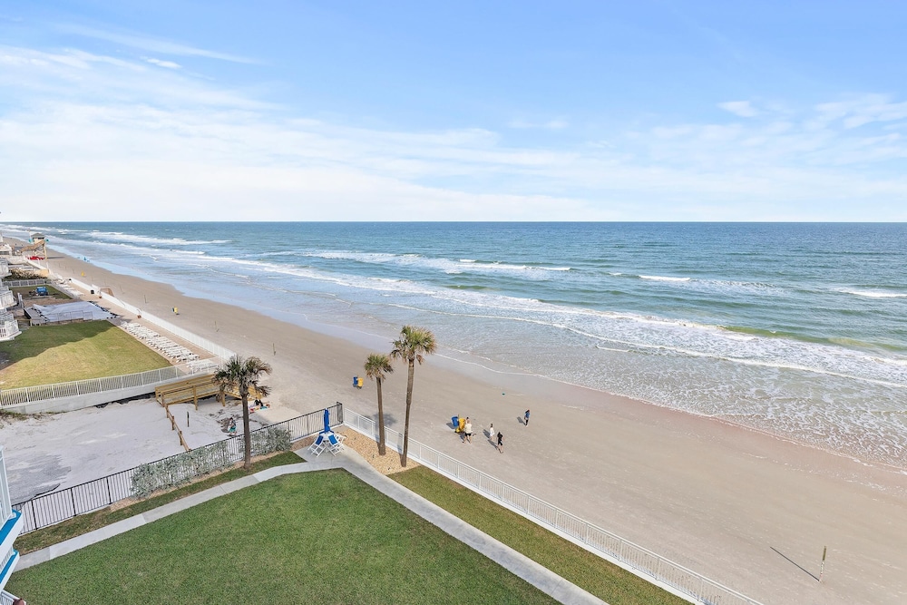 Surfside Club 503