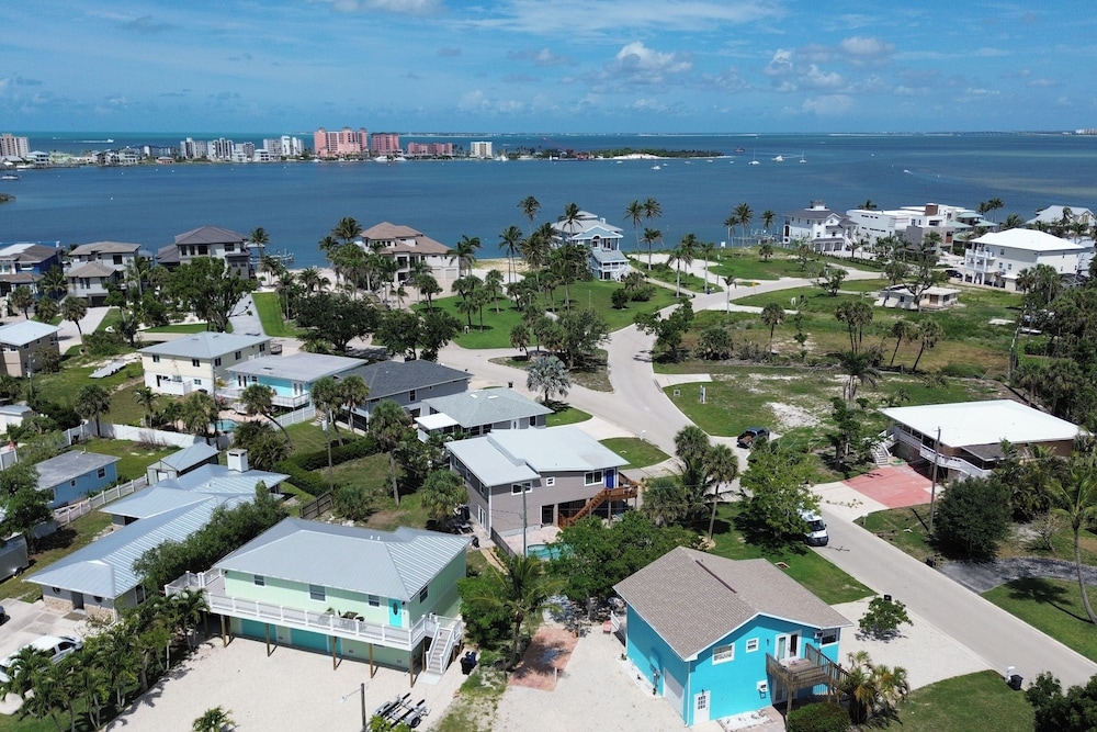 1 Mi to Fort Myers Beach Access! Chic Coastal Home