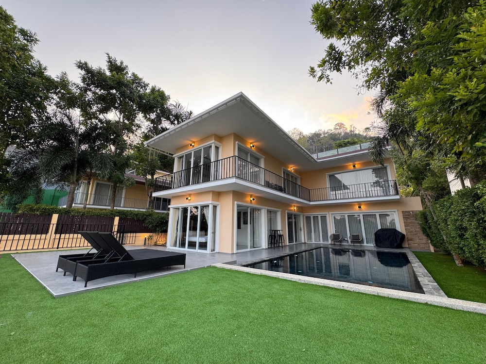 Luxury with Ocean Views&Private Rooftop