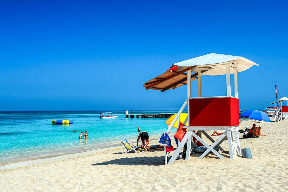 Luxury Oceanfront Residence Condo at Soleil Residences